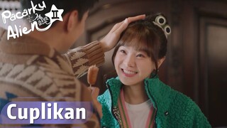 My Girlfriend is an Alien S2 | Cuplikan EP12 Xiao Bu Jatuh Cinta Pada Fang Lie? | WeTV【INDO SUB】