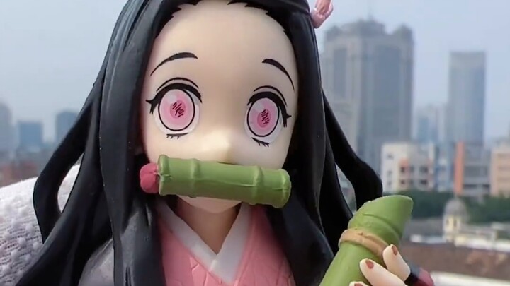 Nezuko eating bamboo? Sega Demon Slayer instant noodle Nezuko prize! Unboxing on the rooftop [B God 