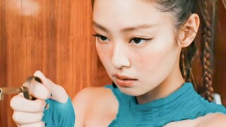 JENNIE, desain pahlawan wanita gila yang seksi