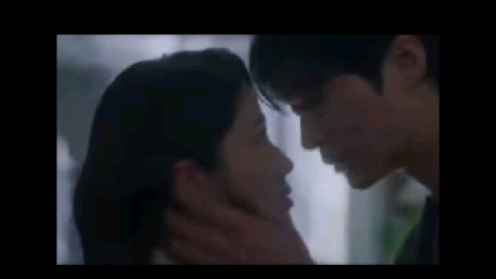 SPOILER ALERT!!!!  LOVELY RUNNER EP.08 (SUNJAE AND IMSOL KISSING SCENE)