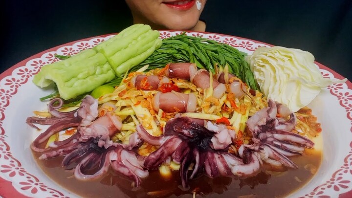 ASMR MUKBANG SPICY MANGO SALAD WITH OCTOPUS TENTACLES.ตำมะม่วงปลาร้าใส่หนวดหมึกยักษ์