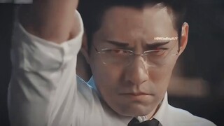 Buồn cười chết đi được khi để anh đóng vai Tiêu Tử Tái, một đạo diễn cuồng dâm, quả là một thiên tài