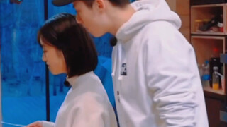 Wang Hedi and Shen Yue are so sweet.