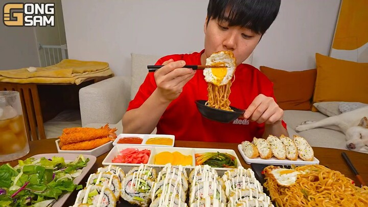 Mukbang Mie Goreng Ramyeon, Kimbap, dan Kimchi... Yummy 😋 Yt GONGSAM TABLE