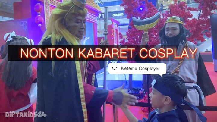 Sasuke Jalan2 ke Mall Nonton Kabaret Cosplay