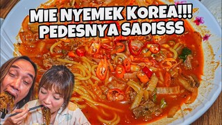 GOKIL!! MIE NYEMEK KOREA PEDES NYA SADIS😂 MELEPUH NIKMAT DIMAKAN UJAN2