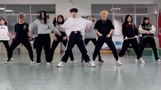 NCT U's "Universe (Let's Play Ball)" one-shot group practice of dance (very tired...