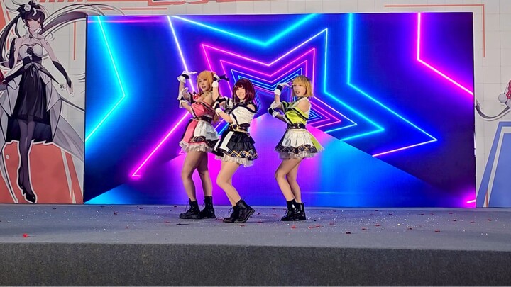 The song was played wrong but the B-Komachi trio was still in order!! [The 20th Xi'an ACC Comic Exhi