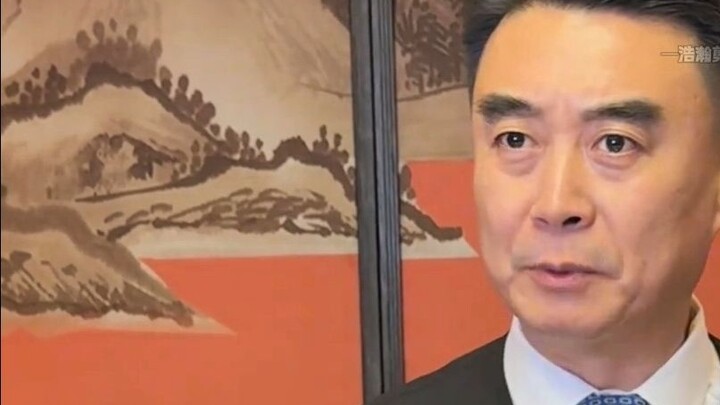 Ini Tahun Baru Cina, jadi mengapa tidak membeli anggur yang enak untuk saudara-saudara?