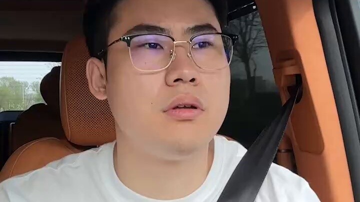 Setelah mendapatkan SIM, saya menyadari betapa beruntungnya saya bisa menumpang mobil seorang teman.