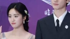 Video karpet merah [Shen Yue] dan Lin Yi di Shanghai Magnolia TV Festival, perbedaan ketinggiannya s