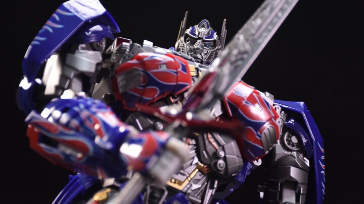 Review of the classic! The first shocking Knight Optimus Prime toy [stop motion animation]