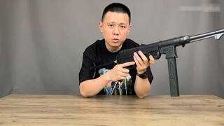 Senapan mesin ringan mainan MP40 6mm yang dioperasikan dengan tangan seharga 28 yuan