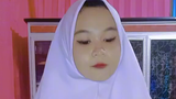 hijab putih goyang