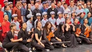 Kami menampilkan balet Detasemen Merah Wanita di Zhejiang
