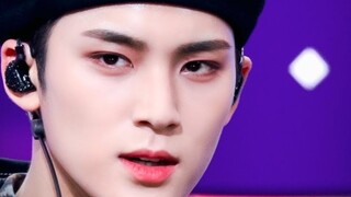 [MINGYU Kim Min Kyu |. Tembakan Langsung] Baret bergoyang bersamamu untuk menjadi dewa, aku bilang b