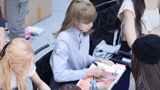 Fan Edit|Lisa and Jenny Sign the Marriage Certificate