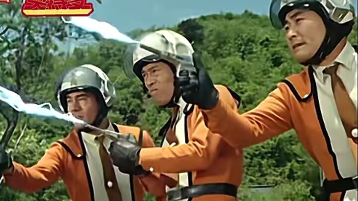 Thế hệ Ultraman đầu tiên phàn nàn trước giờ phát sóng