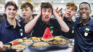 British Highschoolers try School Lunch in Korea!!