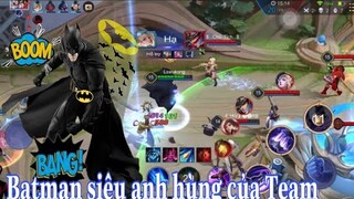 Batman-anh hùng của team