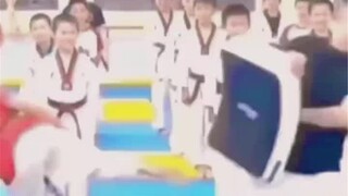 这教练想必是单身啊！
