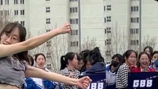 Regarding the fact that I danced the entire song "Weapon" at the street dance club's recruitment roa