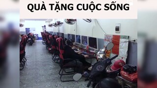 Quà tặng cột sống🤣