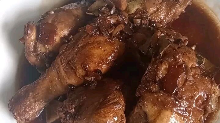 Classic chicken adobo #cooking #recipes #pilipinofood #yummy #chef #reels #favorite #easyrecipes #ea