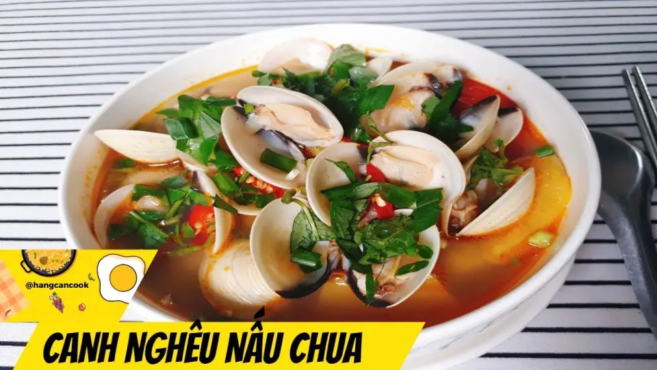 Nghêu nấu chua là món ăn truyền thống được yêu thích trong ẩm thực Việt Nam. Nghêu tươi được nấu chua thanh ngọt, cùng với các loại rau thơm và gia vị đặc trưng để tạo nên một món ăn hấp dẫn. Xem hình ảnh chi tiết về món ăn này để khám phá hương vị tuyệt vời này.