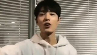 Xiao Zhan diblokir di sudut sebelumnya~