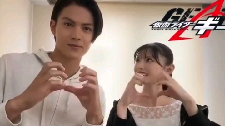 [Kamen Rider Geats] Precious images of idiot siblings taming their hands