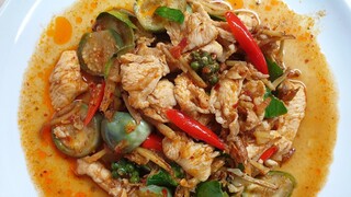 ไก่ผัดฉ่า ผัดเผ็ดไก่ ทำง่ายใน 3 นาที - Mai's Kitchen