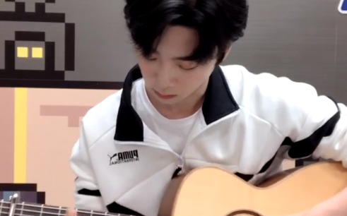 Zhang Jiayuan guitar fingerstyle solo "Detective Conan" theme song