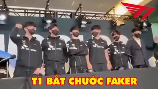 Các thành viên T1 bắt chước "chủ tịch" Faker tạo dáng siêu cute tại CKTG 2022