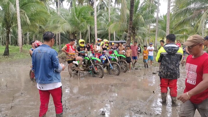 Kahit may bagyung Agaton tuloy parin ang race... Muddy race Lang mga lods