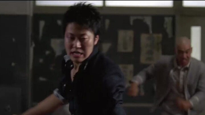 [Crows Zero II] Intense fight scenes