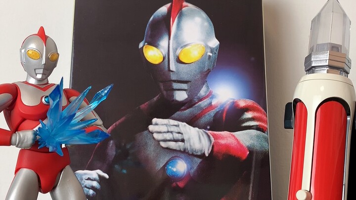 Saya membeli trafo Ultraman masing-masing seharga 500 yuan, dan masa kecil saya kembali! Tongkat ele