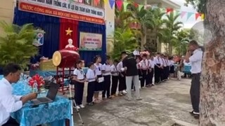 TRAO YÊU THƯƠNG NGÀY KHAI GIẢNG