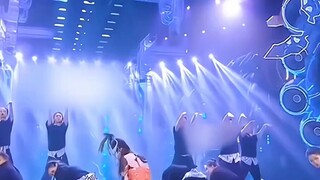 Video nhảy của Xu Mengjie rất nổi tiếng