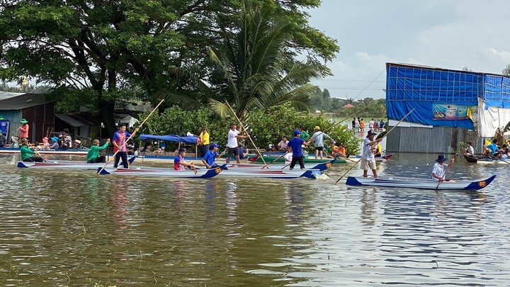 Trống xuồng đua mùa nước lũ