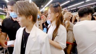 vlog01  公费追星什么体验？刘雨昕真人怎么样？虞书欣是团宠？谢可寅喻言竟然大打出手？