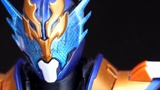 [Thay đổi màu sắc của cùng một mẫu? Anh Đại thực sự có em rồi đấy] -Kamen Rider BUILD Mở hộp rồng vĩ