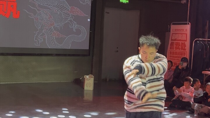 震惊，穿睡衣也可以过popping海选？