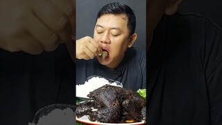 MAKAN AYAM HITAM