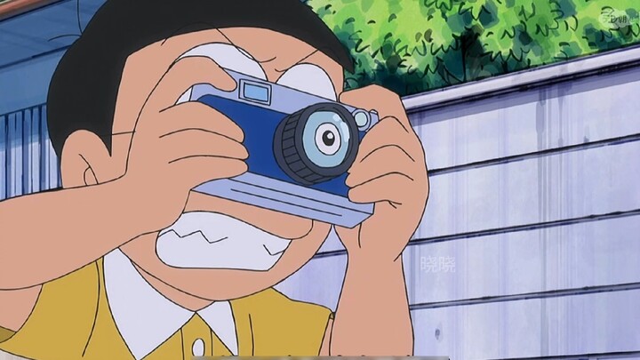 Nobita đã thử camera ngoại hình của mình ở khắp mọi nơi và kết quả là Fat Tiger đẹp trai hơn anh ấy