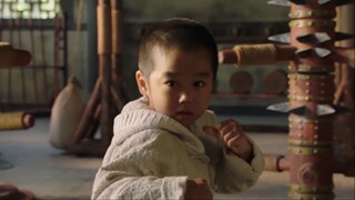 Little Bruce Lee" nunchucks villains to save fellow toddlers