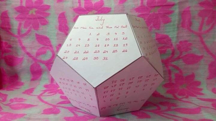 Unique Football Calendar DIY – 12 Months, 12 Pentagons!
