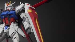 Pertama kali membuat model Gundam MG 1/100 Strike Gundam dekompresi dan perakitan