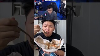 lo makan nasi padang pake tangan atau sendok? #shorts