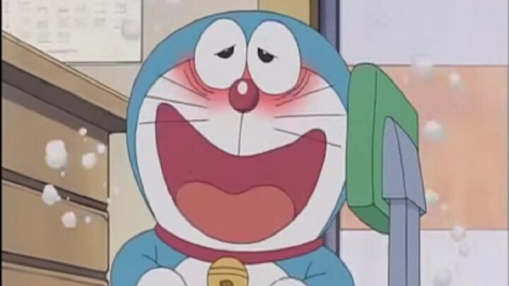 Nobita: Doraemon... Stop it! That's a male! ! ! ! !